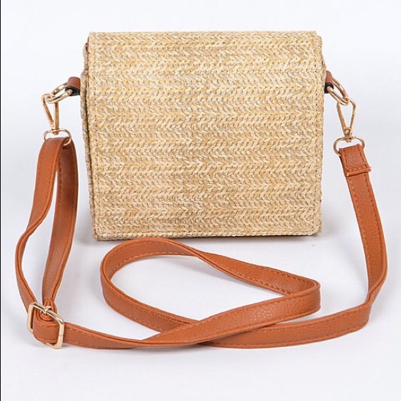 MschkaPu Handbags - 🌸LAST 1🌸Ready To Meet you Straw Clutch